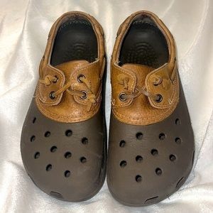 Leather Islander sport crocs A/100